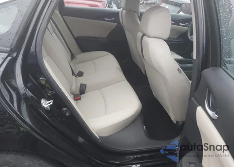 2018 Honda Civic Lx z USA, uszkodzony, nr VIN 2HGFC2F52JH515788